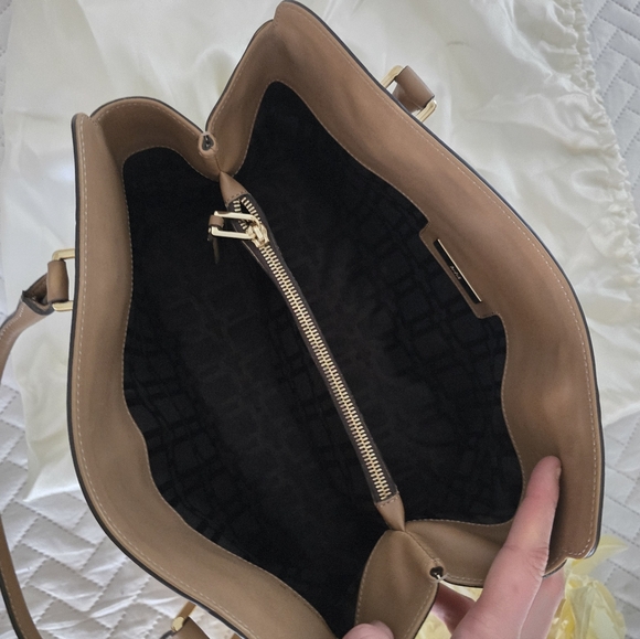 Roger Vivier EXCLUSIVE Small Retro Beige Satchel with Gold Buckle - Picture 6 of 15